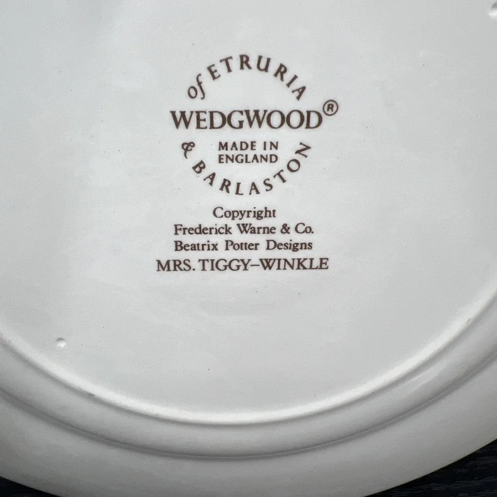 Wedgwood Plate Kids 7in White Excellent Mrs‎ Tiggy-Winkle Beatrix Potter England